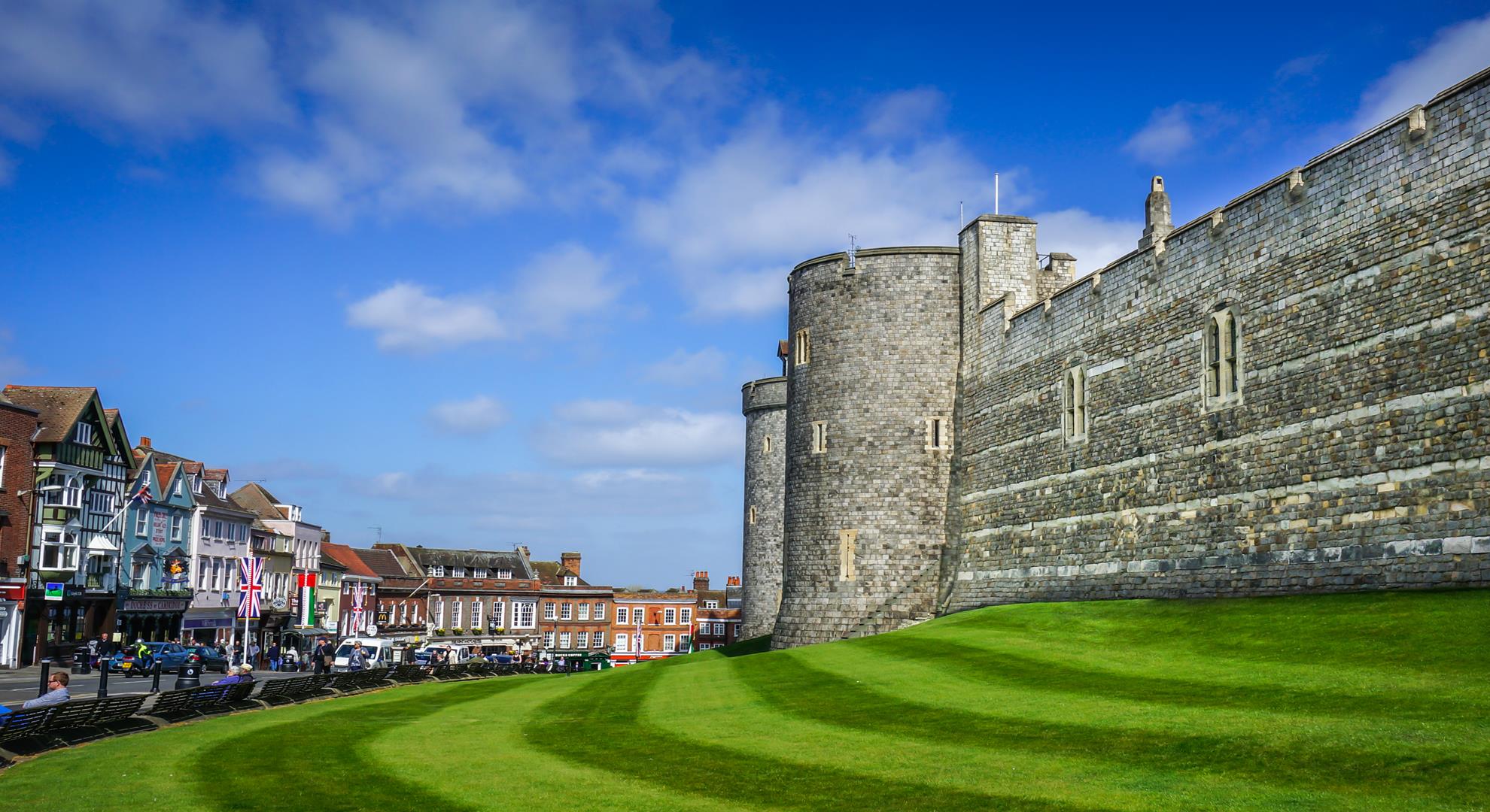 coach holidays to windsor